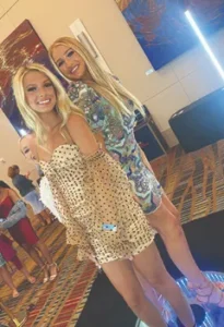 POse!-360-Video-Booth_0002_2092D9E7-E518-404B-86A6-AB52F0A26008 Tiffini Spry